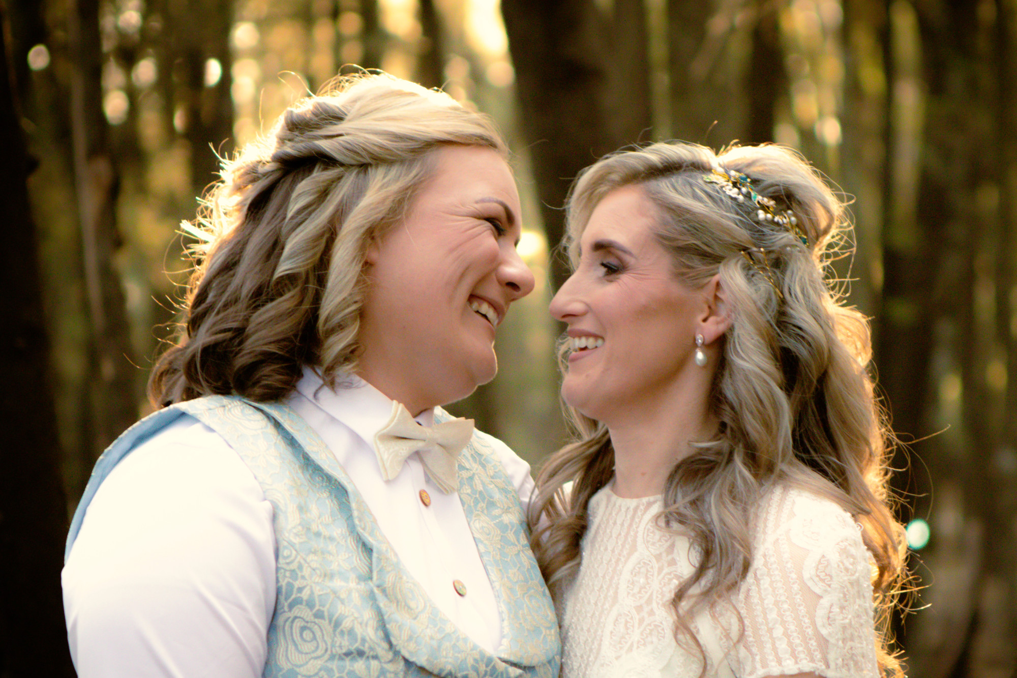 Romantic portrait showing the Phoenix Photography style